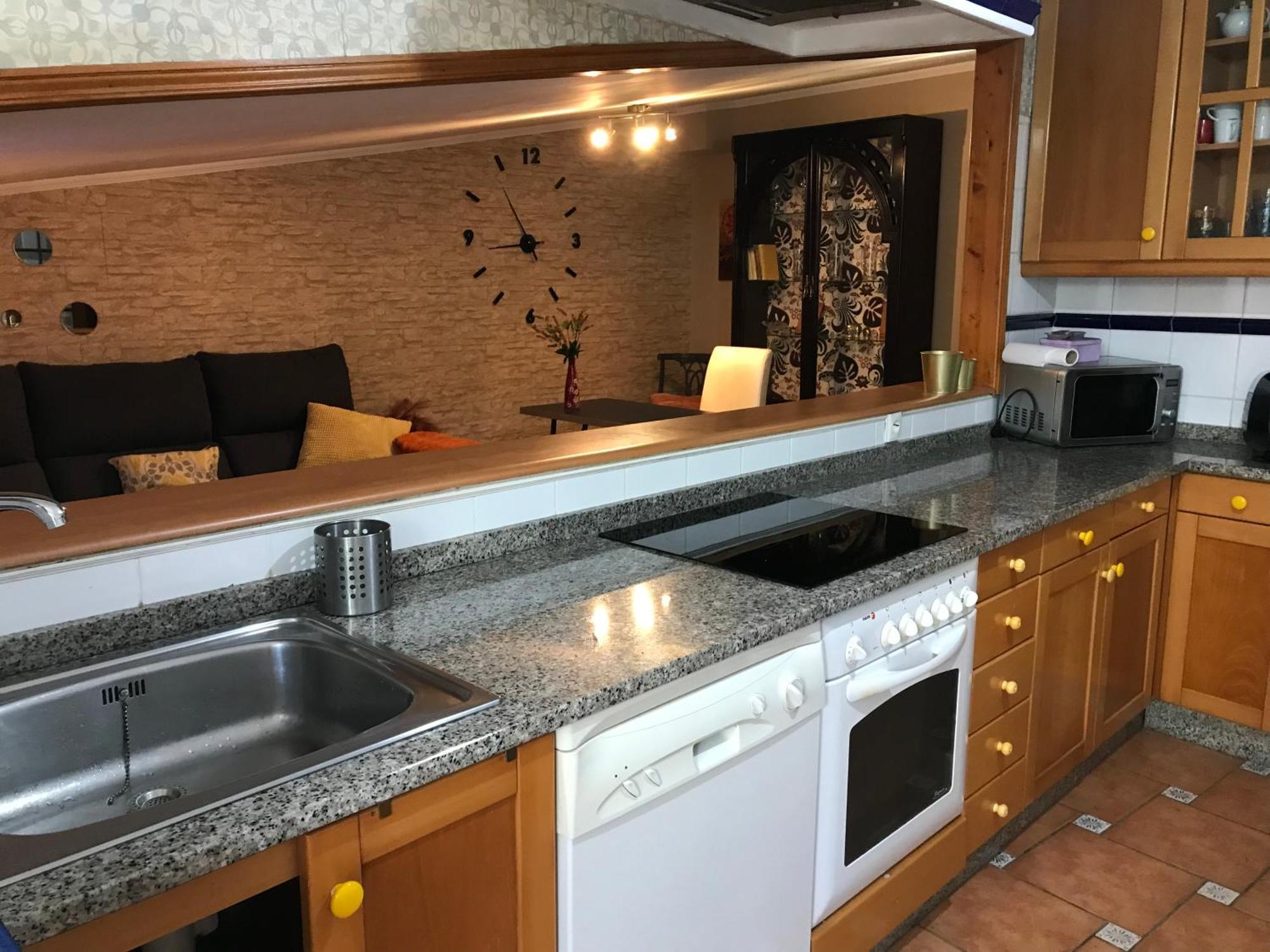Apartamento Con Amplia Terraza Cerca Del Hospital Clinico Сантьяго-де-Компостела Экстерьер фото
