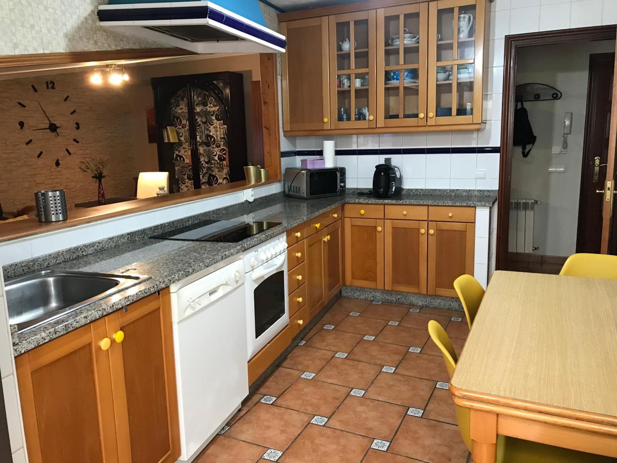 Apartamento Con Amplia Terraza Cerca Del Hospital Clinico Сантьяго-де-Компостела Экстерьер фото